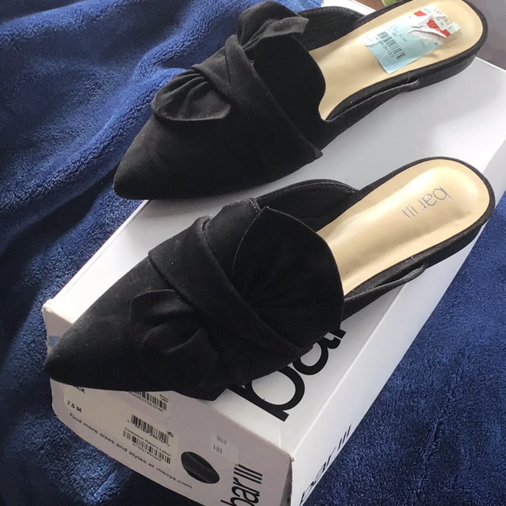 Bar III palace black mules size 7.5 synthetic pointed toe gathered bow like new